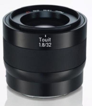 Carl Zeiss Touit T* 32mm f/1,8 E pro Sony NEX