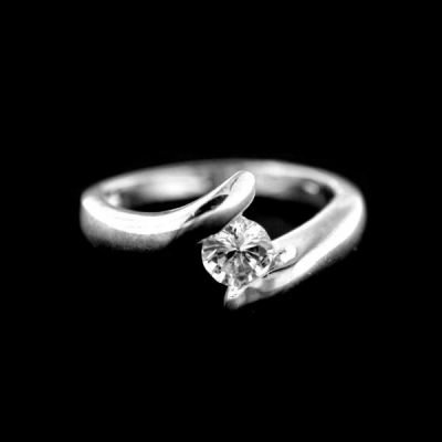 Stříbrný prsten R770