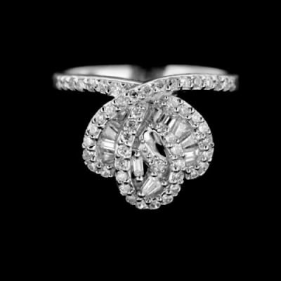 Stříbrný prsten R379