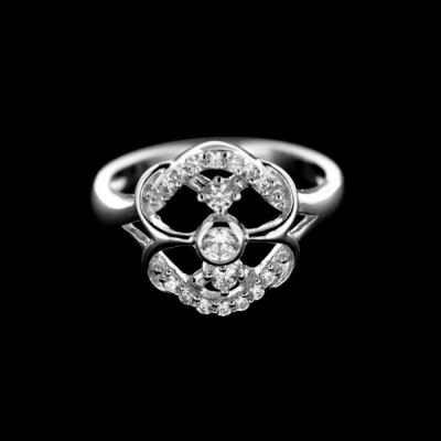 Stříbrný prsten R372