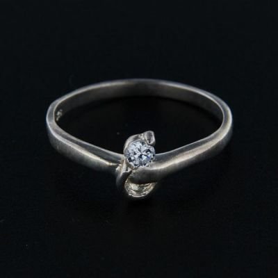 Stříbrný prsten R351