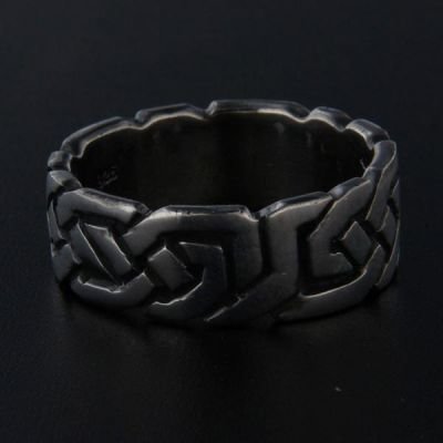 Stříbrný prsten R010