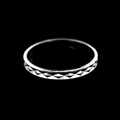 Stříbrný prsten R050