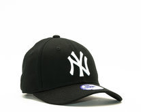 Dětská Kšiltovka New Era League Basic New York Yankees Black Youth Strapback