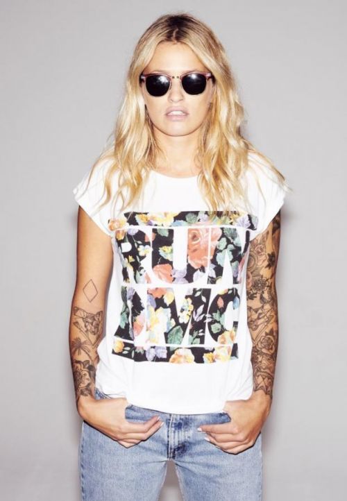 Ladies RUN DMC Floral Tee L