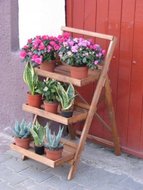 Rojaplast Schůdkový květináč- hnědý