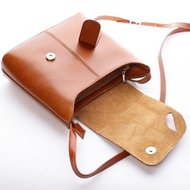 Kožená elegantní crossbody kabelka Abella, dark camel