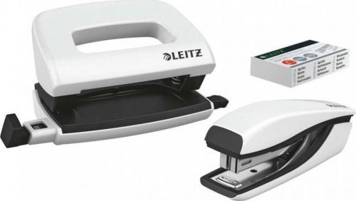 Bílo-černý set mini sešívačky a děrovačky Leitz