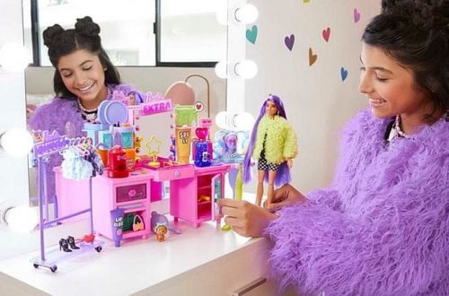 Mattel Barbie Extra Šatník s panenkou herní set