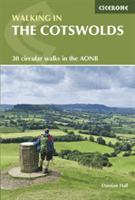 Walking in the Cotswolds (Hall Damian)(Paperback)