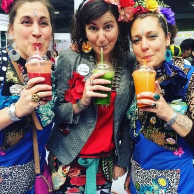 Sensory Herbal Handbook - Connect with the Medicinal Power of Your Local Plants (Sistas The Seed)(Paperback / softback)