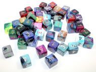 Chessex Šestistěnná číselná kostka (K6) - Gemini