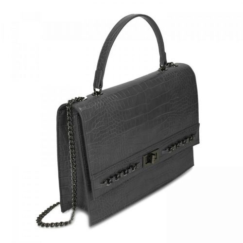 Šedá koženková kabelka řetízkovým uchem přes rameno