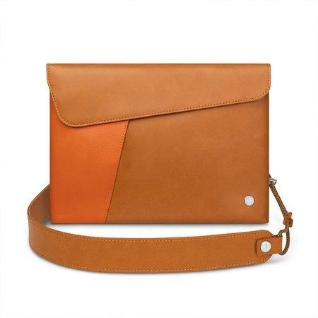 Moshi taška Aro Slim Crossbody Bag - Caramel Brown