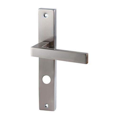 Klika Leo na WC 72 nikl