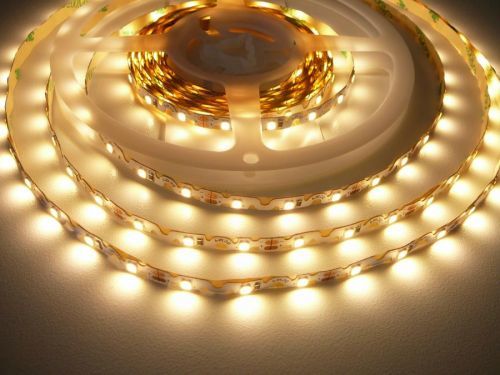 Ohebný LED pásek teplá bílá WW 12V DC 6,2W/1metr 60LED/1m Z300 slouží k tvoření písmen a obrazců