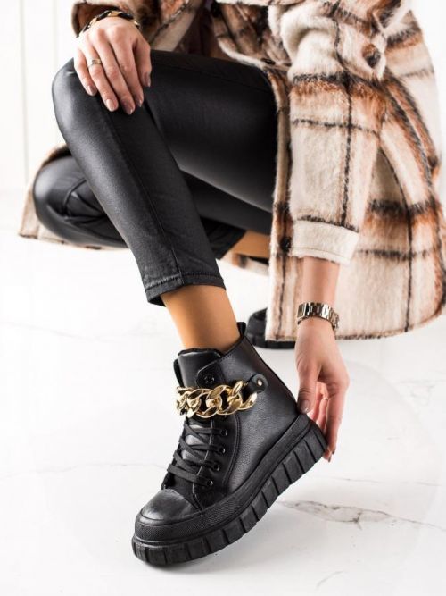 Klasické dámské  kotníčkové boty černé bez podpatku