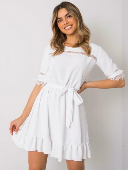 Dámské šaty s krajkovými vsadkami 508630 - FPrice - 42 - bílá