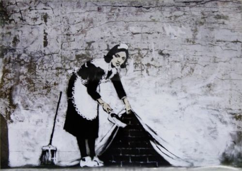 CLOSE UP Plakát, Obraz - Banksy Street Art - Cleaning Maid, (59 x 42 cm)