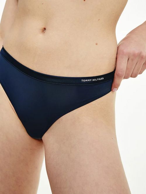 Dámské tanga UW0UW03259 - DW5 - Černá - Tommy Hilfiger - XS - černá