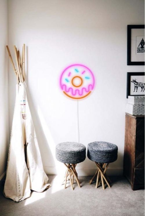 Růžová nástěnná svítíci dekorace Candy Shock Donut, ø 40 cm