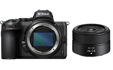 Nikon Z5 + Z 28 mm