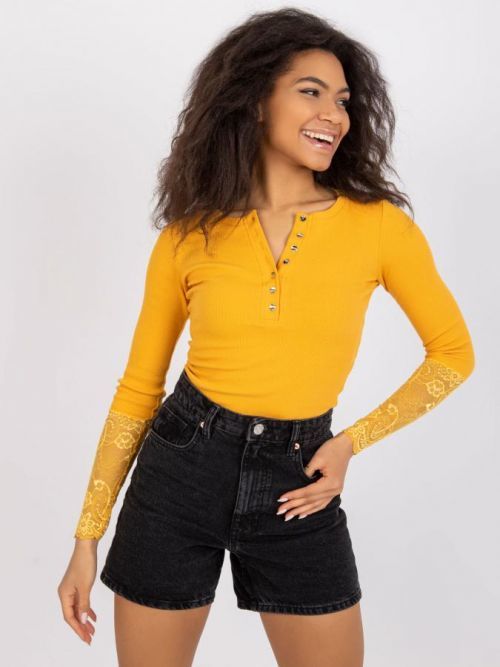 SVĚTLE ORANŽOVÉ TRIČKO BEATRICE S KRAJKOVÝMI RUKÁVY RV-BZ-7532.29-LIGHT ORANGE Velikost: S