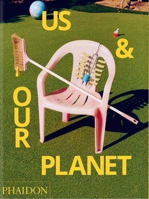 Us & Our Planet - This is How We Live(Paperback / softback)