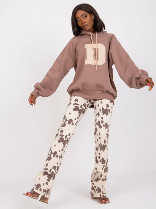 HNĚDÁ MIKINA VALERIA S KAPUCÍ A PÍSMENEM 