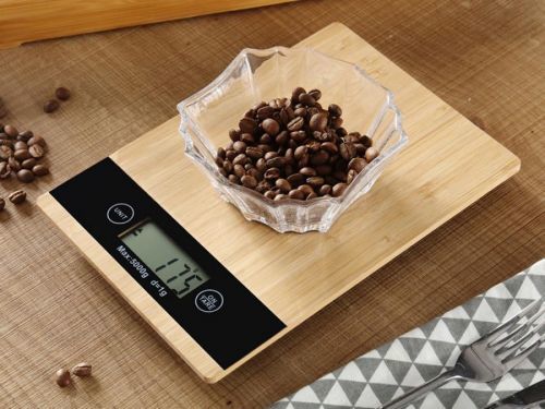 Elektronická kuchyňská skleněná váha VERK bambusová s LCD displejem do 5kg - BR7825