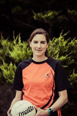 Twin Power: Throw In! (Larkin Emma)(Paperback / softback)