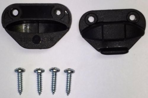 Západka pro okno se šrouby