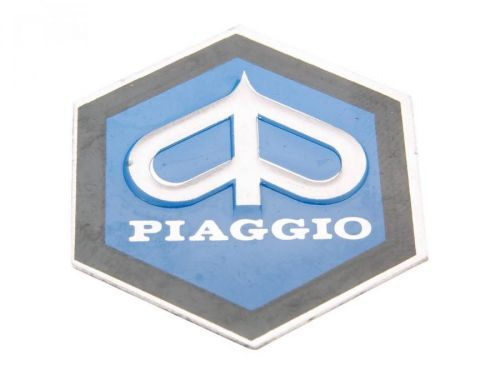 CIF Znak Piaggio 31x36mm k nalepení, Vespa PK50, PK80 82-88 36365