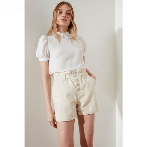 Trendyol Ecru Front Buttoned Denim Shorts