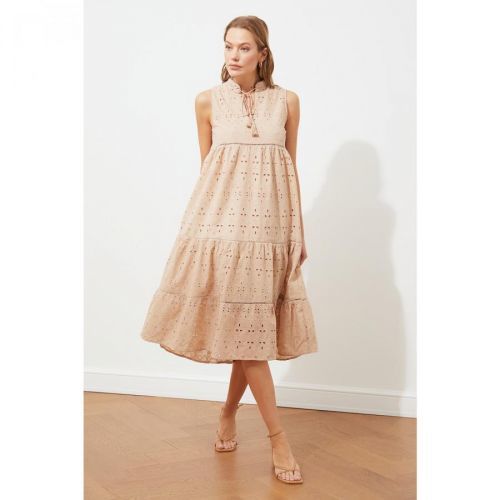 Dámské šaty Trendyol Brode