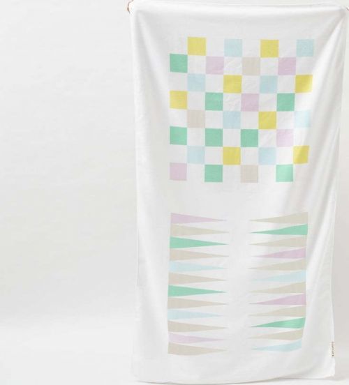 Bavlněná plážová osuška Sunnylife Summer Games, 160 x 90 cm