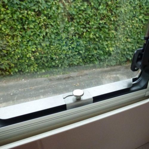 Dometic Zabezpečení proti vloupání do bočních oken S10 Deluxe 500 mm