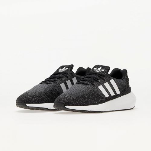 adidas Originals Swift Run 22 Black/ White/ Gray 7.5