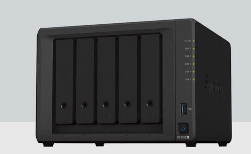 SYNOLOGY DS1522+ Disc Station datové úložiště (pro 5x HDD, Celeron J4125, 8GB DDR4, 4x LAN, 2xNVMe, NAS), DS1522+