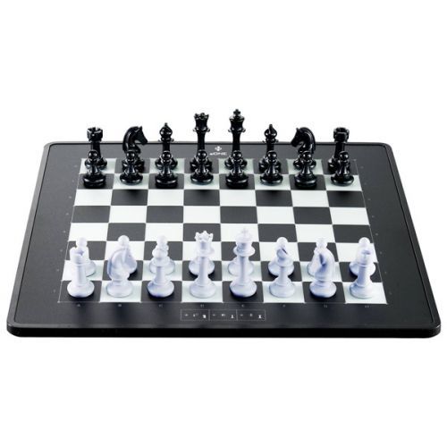 Šachový počítač Millennium eONE M841