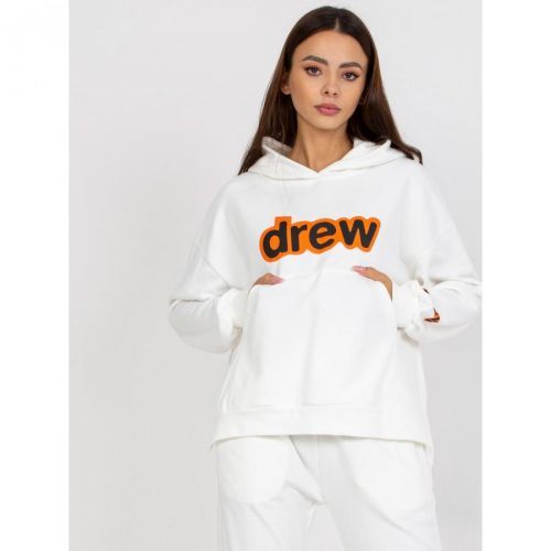 White sweatshirt set with high-waisted trousers
