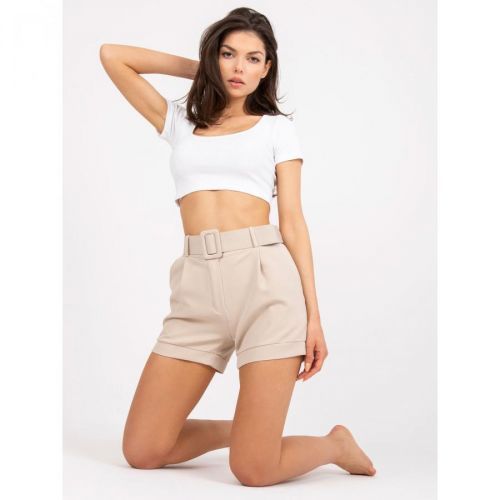Elegant beige shorts with pockets
