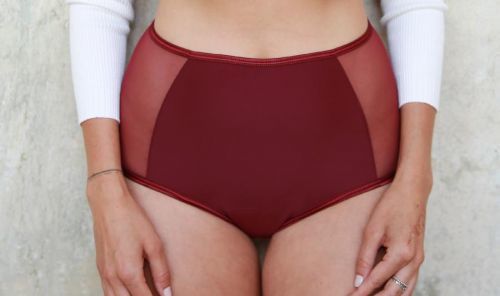 SAYU Menstruační kalhotky Bordó s transparentními boky Velikost: 38