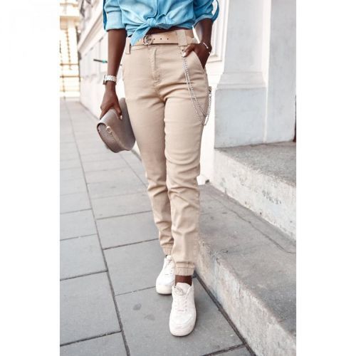 Jeans trousers with a camel chain