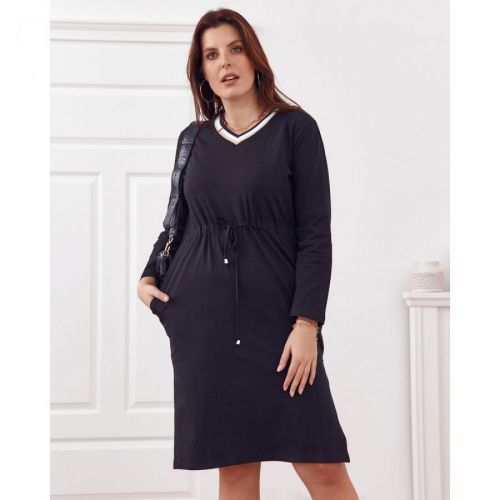 Plus Size dress tied at the black waist