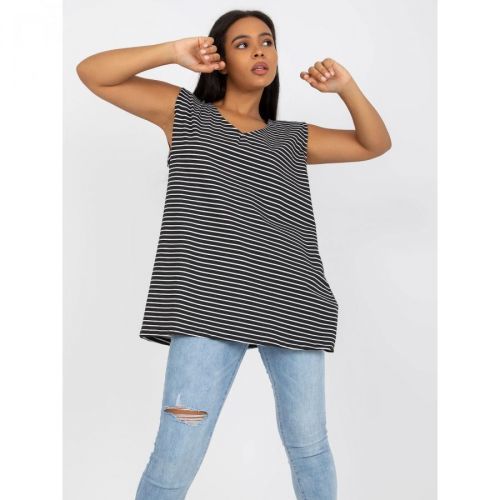 Black and white loose-fitting plus size top