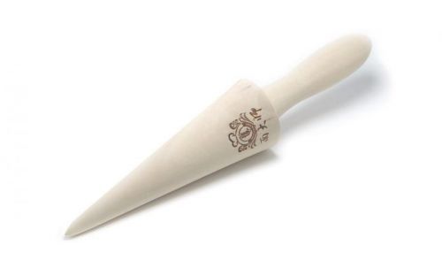 Dřevěný kužel na stáčení kornoutků 14x4,5 cm s delší rukojetí -