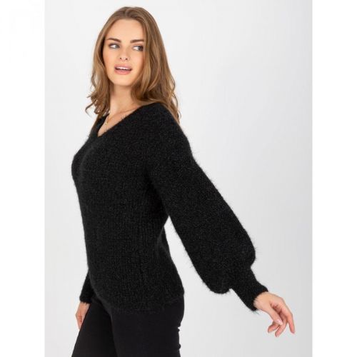 Black fluffy classic sweater with OCH BELLA wool