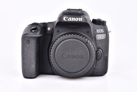 Canon EOS 77D tělo bazar