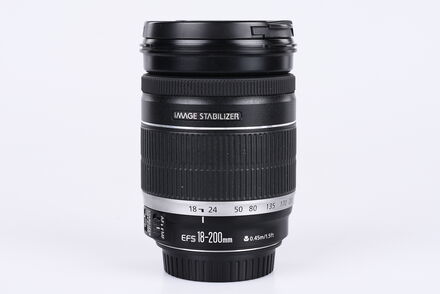 Canon EF-S 18-200 mm f/3,5-5,6 IS bazar